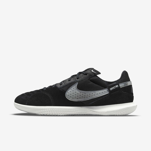 Men's Football Shoes-Nike, Nike Streetgato, Low-Top Football Shoes