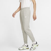 Nike Sportswear Club